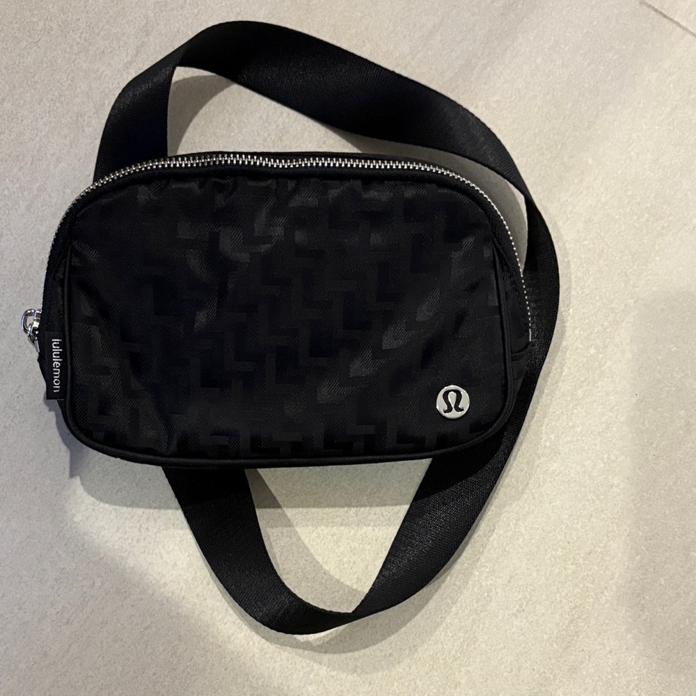 lululemon athletica Black Belt Bag